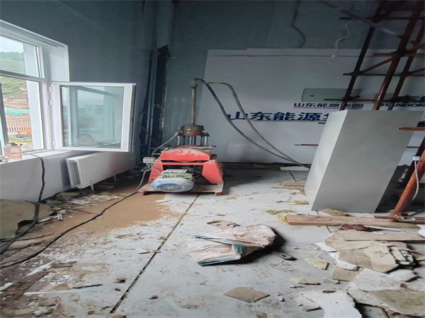 西湖地基基础下沉墙体裂缝加固注浆顶升施工